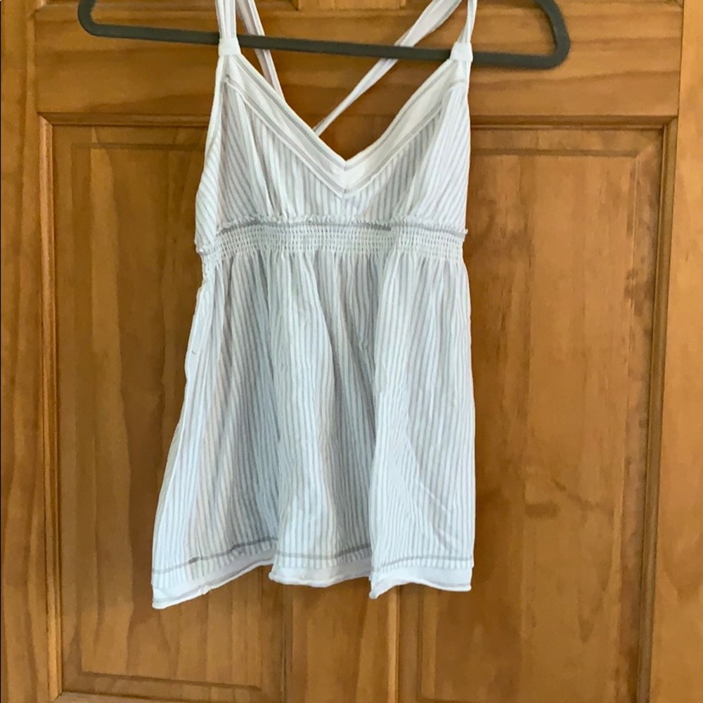 Perfect condition Hollister tank with back tie